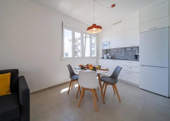 Greta, Cocqueto En Apartamento