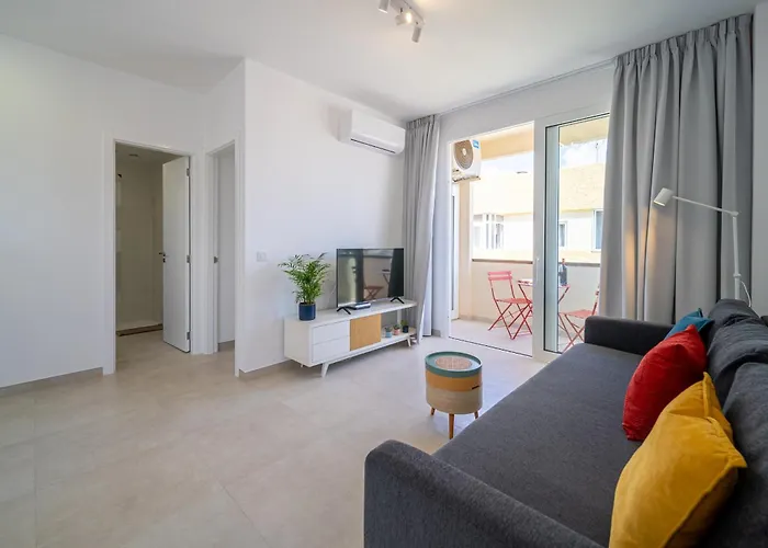 Greta, Cocqueto En Apartamento