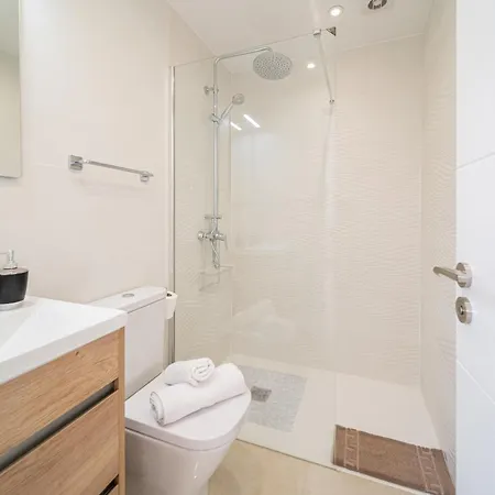 Greta, Cocqueto En Appartement *