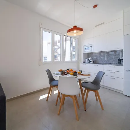 Greta, Cocqueto En Apartamento