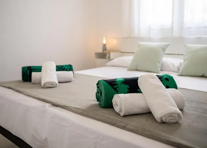 Greta, Cocqueto En *